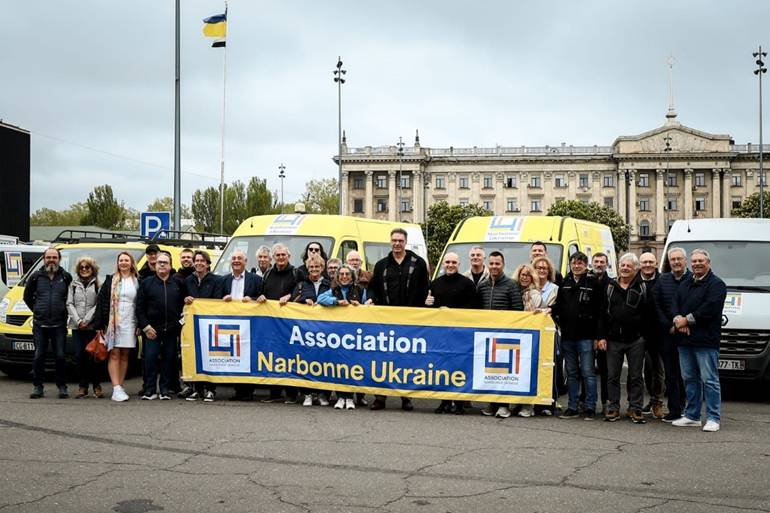 Remise officielle des véhicules à Oleksandr Senkevych, maire de Mykolaïv
